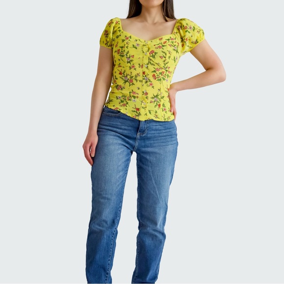 Yellow Floral Smocked Button Top - Picture 2 of 4